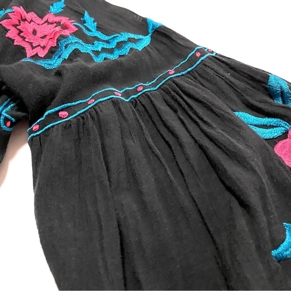 Roja Black Embroidered Tunic Top Blouse Size Medium Boho Peasant Floral - Picture 9 of 15